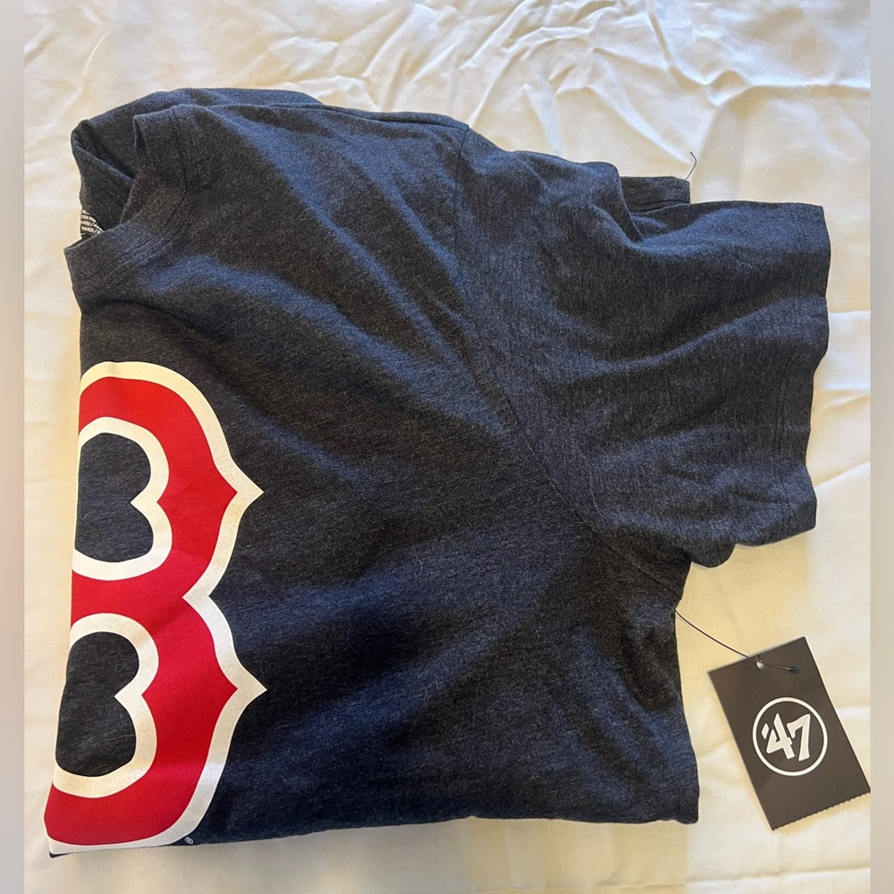 NWT Boston Red Sox, MENS Short Sleeve T-Shirt - Picture 2 of 3